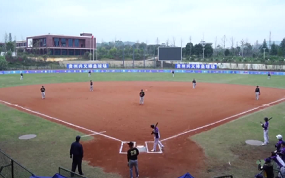 华西分区冠亚军赛 成都金牛战舰棒垒球队VS钻石心跳棒垒球队